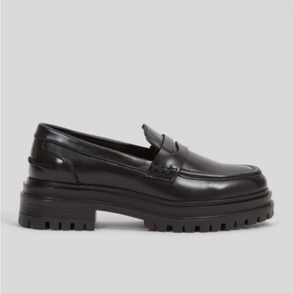 Reiss women’s Black Loafers size 39 size US8